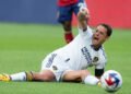 Chicharito Hernández sufre rotura de ligamento cruzado