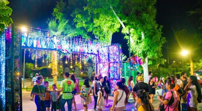 Magia, alegría y color en el encendido de la Villa de Santa del Parque Papagayo de Acapulco