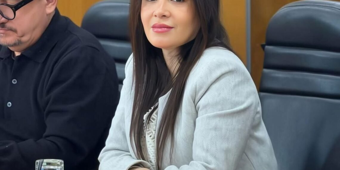 Yoloczin Domínguez encabeza preferencias en Acapulco pese al malestar social, revela estudio de la UAGro difundido en un diario de circulación nacional