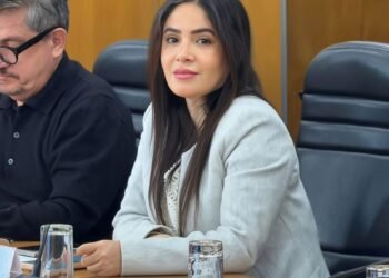 Yoloczin Domínguez encabeza preferencias en Acapulco pese al malestar social, revela estudio de la UAGro difundido en un diario de circulación nacional