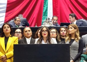 Tras suicidios de jóvenes en Acapulco, Yoloczin Domínguez impulsa atención obligatoria a la salud mental en escuelas