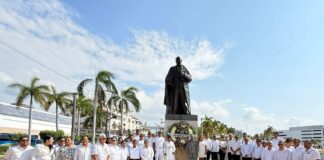 Honra Gobierno de Acapulco a Benito Juárez a 220 años de su natalicio