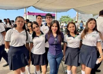 La salud mental debe ser prioridad en las escuelas, dice Yoloczin Domínguez en el Cobach 32