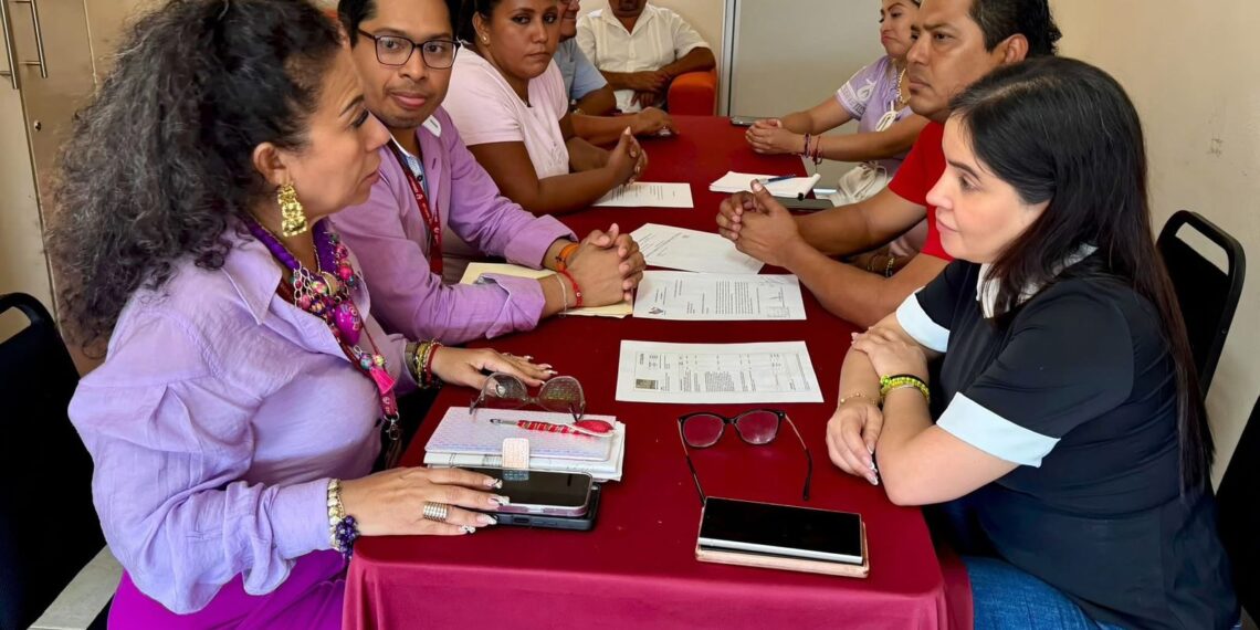 Continúa Yoloczin Domínguez trabajo cercano con el pueblo en Acapulco