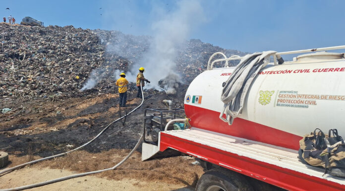 Sofocan incendio en basurero de Paso Texca tras 48 horas de combate intenso: SGIRPCGRO