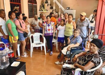 Yoloczin Domínguez avanza en territorio y suma respaldo en colonias y comunidades de Acapulco