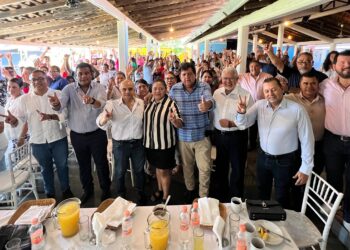 Participa Manuel Añorve en encuentro con el priismo de Ometepec