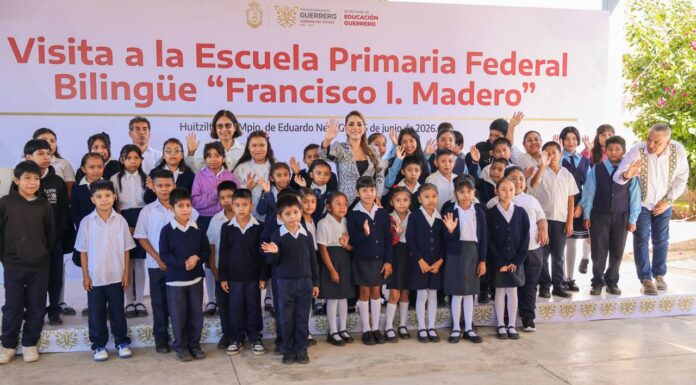 Cada lunes, estaremos en una escuela: Evelyn Salgado atiende y lleva apoyos a comunidades educativas de Guerrero