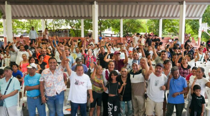 Arropa Ixtapa Zihuatanejo a Abelina López con respaldo de más de 2 mil personas