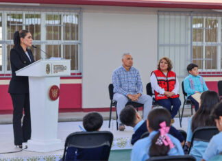 Evelyn Salgado entrega nuevas aulas y sanitarios a escuela bilingüe de Chilpancingo