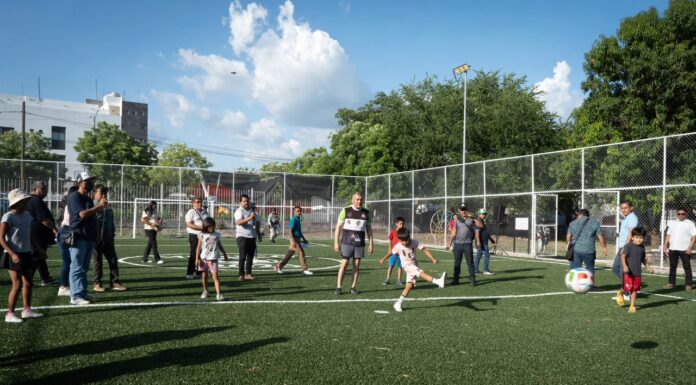 Iguala fortalece su infraestructura deportiva con apoyo federal; entrega el alcalde 2 nuevas canchas de futbol rápido