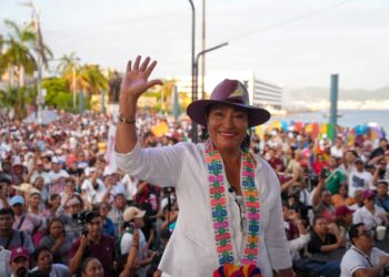 Pide Abelina López cancelar marcha en su apoyo y dice que seguirá “por las causas del pueblo”